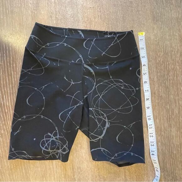 Uniqlo Solar System Biker Shorts XXS - Picture 5 of 5